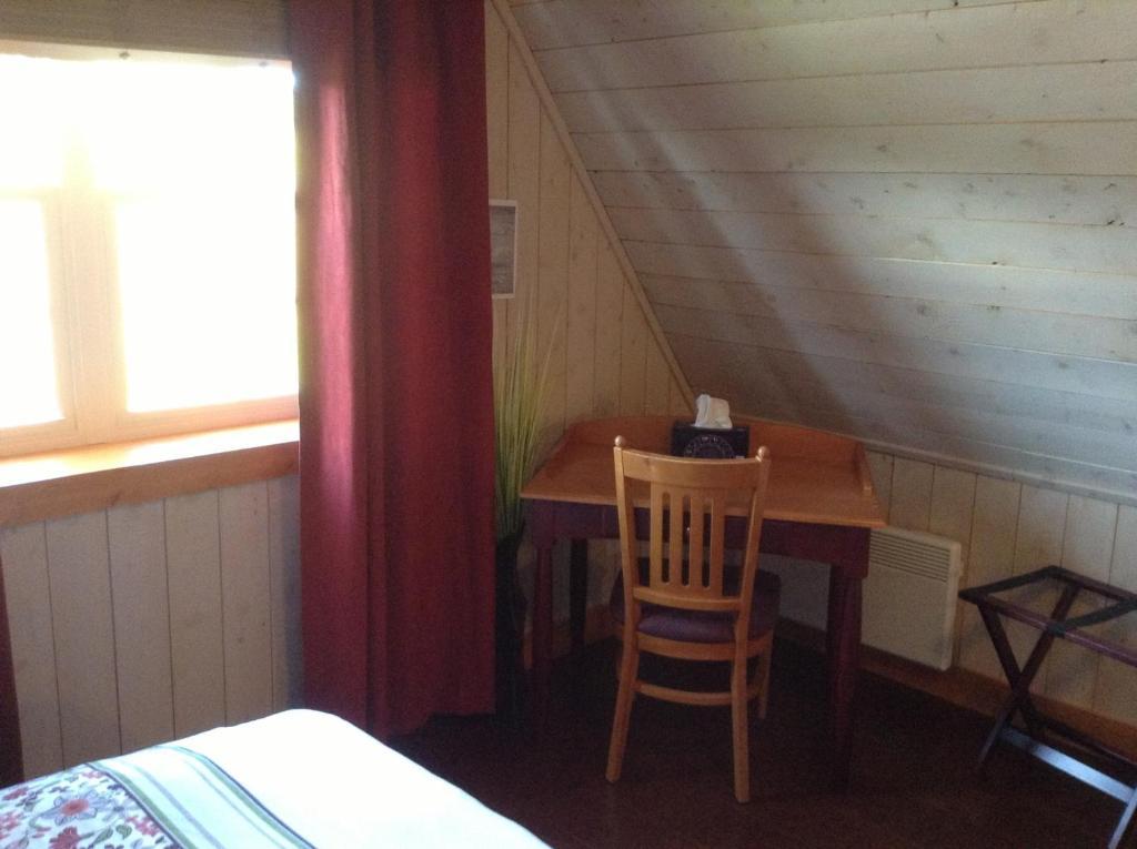 Gîte et Centre de Santé Au Coin De La Berge B&B&Wellness Centre Perce Camera foto