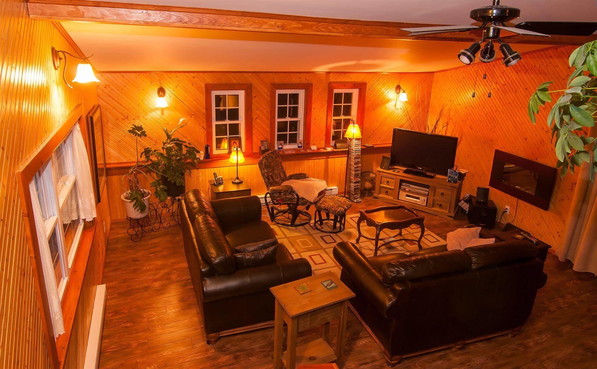 Gîte et Centre de Santé Au Coin De La Berge B&B&Wellness Centre Perce Esterno foto